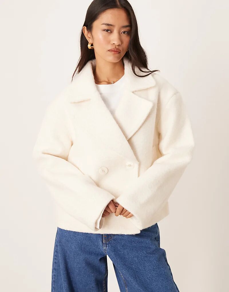 Двубортный укороченный жакет с воротником из шерсти Pimkie кремового цвета
Двубортный укороченный жакет с воротником из шерсти Pimkie кремового цвета
