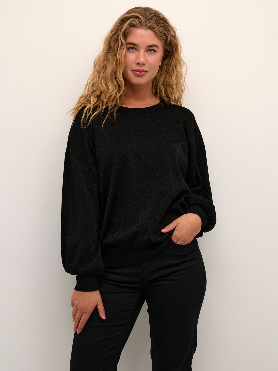 Блестящий джемпер Regina KAFFE, черный глубокий
Блестящий джемпер Regina KAFFE, черный глубокий