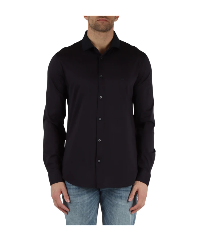 Классическая хлопковая рубашка приталенного кроя Armani Exchange, синий
Классическая хлопковая рубашка приталенного кроя Armani Exchange, синий