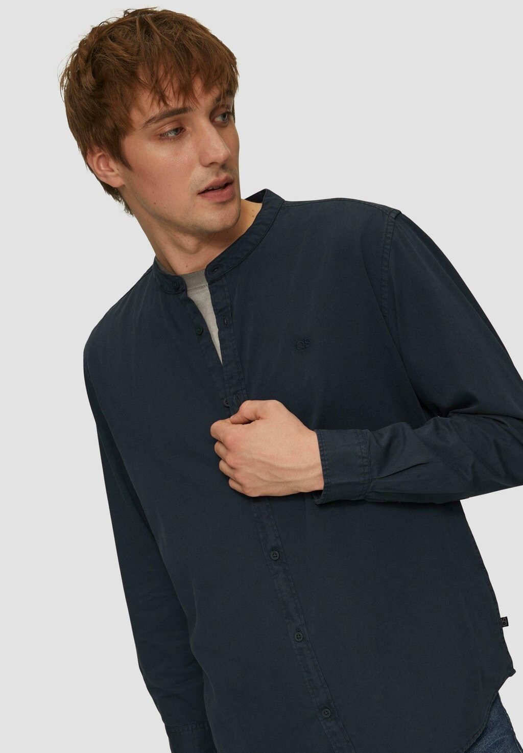 Рубашка REGULAR FIT GEWASCHENES MIT STICKEREI QS, темно-синий
Рубашка REGULAR FIT GEWASCHENES MIT STICKEREI QS, темно-синий