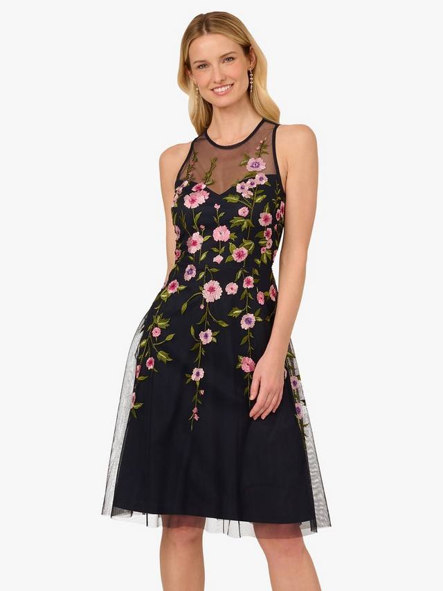 Мини-платье с вышивкой в цветочек Adrianna Papell, цвет Midnight/Multi
Мини-платье с вышивкой в цветочек Adrianna Papell, цвет Midnight/Multi