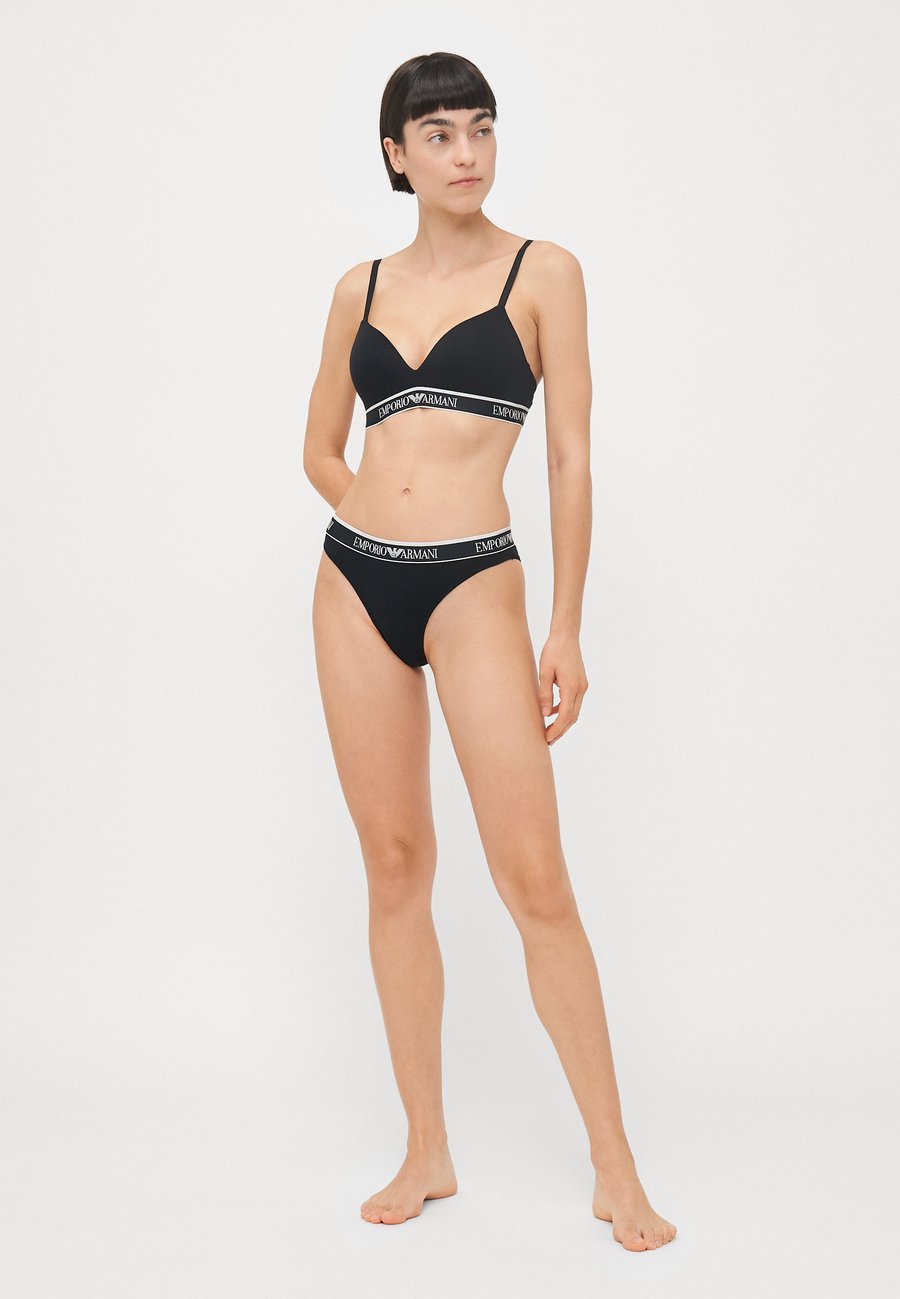 Брифы Emporio Armani BRAZILIAN 2 PACK , Black
Брифы Emporio Armani BRAZILIAN 2 PACK , Black