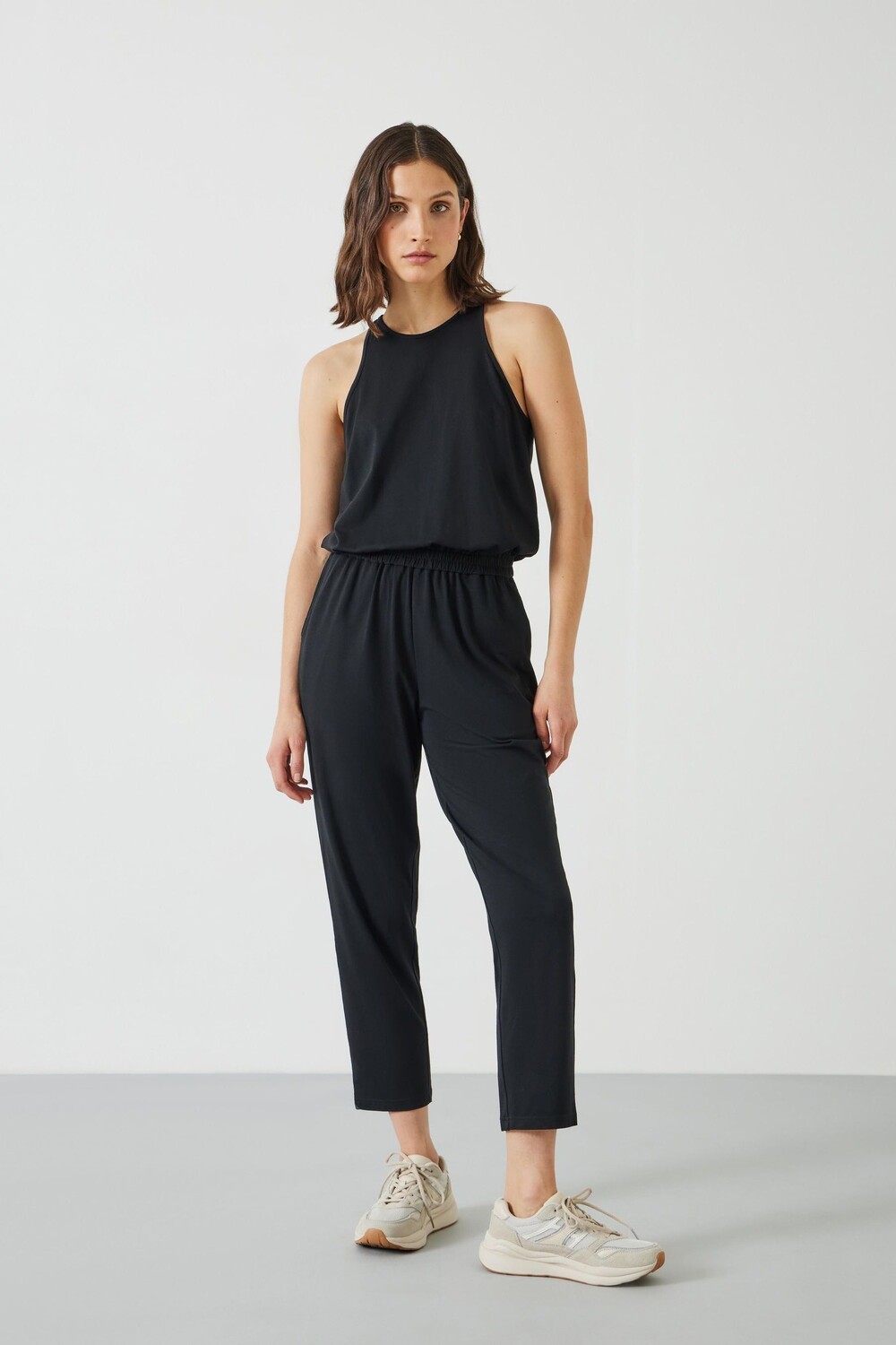 Комбинезон из джерси с боксерским вырезом сзади Hush, черный
Комбинезон из джерси с боксерским вырезом сзади Hush, черный