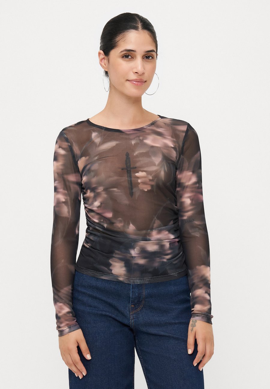 Топ ONLY Petite ONLKAYA LIFE RUCHING , Twilight Mauve/Brown
Топ ONLY Petite ONLKAYA LIFE RUCHING , Twilight Mauve/Brown