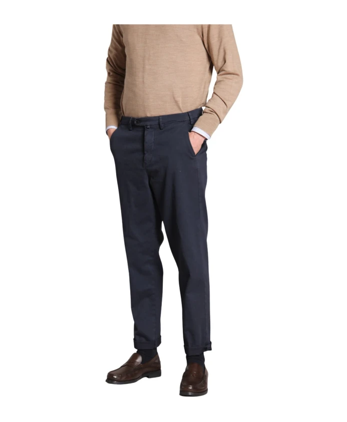 Брюки-Чинос свободного кроя темно-синего цвета. Mason'S, синий
Брюки-Чинос свободного кроя темно-синего цвета. Mason'S, синий