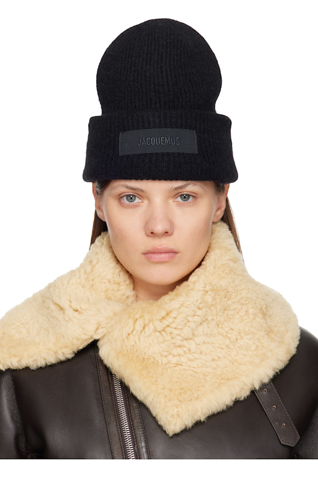 Шапка-Бини La croisière из грубого зерна Jacquemus, черный
Шапка-Бини La croisière из грубого зерна Jacquemus, черный