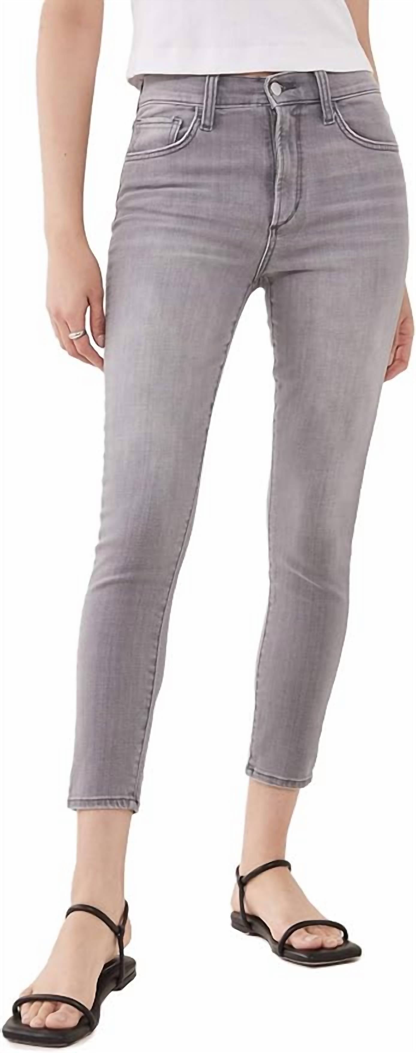 Джинсы женские JOE'S Jeans, цвет solitude
Джинсы женские JOE'S Jeans, цвет solitude