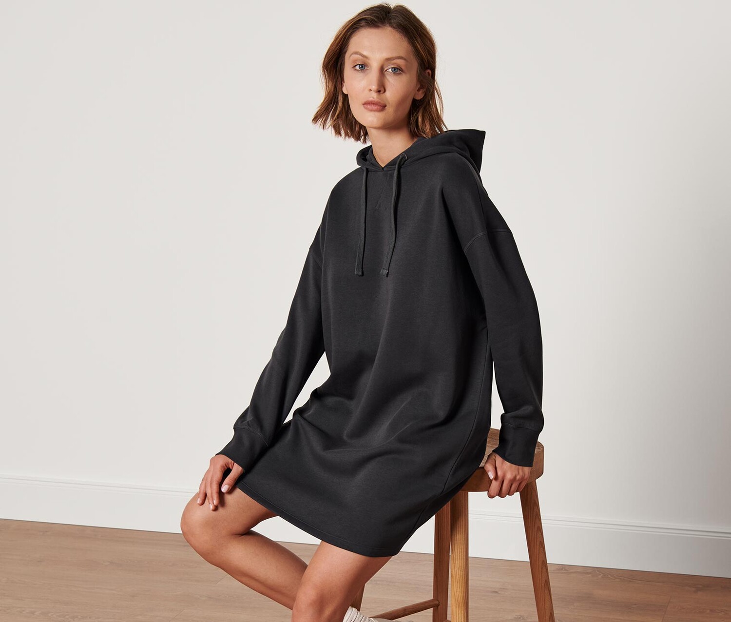 Спортивное платье с капюшоном Tchibo, антрацит
Спортивное платье с капюшоном Tchibo, антрацит