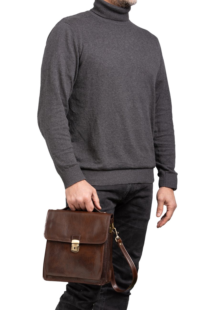 Сумка кросс-боди Chiara Ferretti Cross body bag, Dark Brown
Сумка кросс-боди Chiara Ferretti Cross body bag, Dark Brown