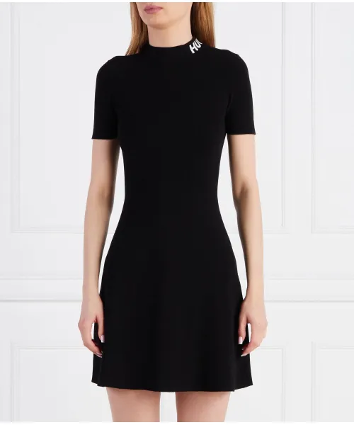 Платье Сарти Hugo, черный
Платье Сарти Hugo, черный