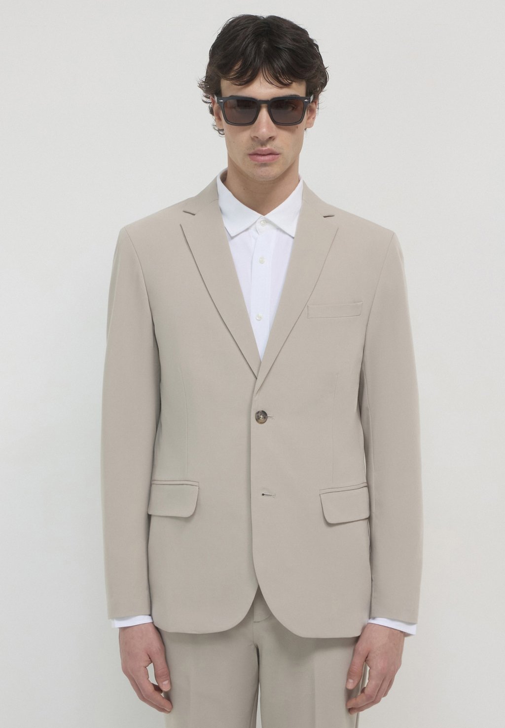 Пиджак-блейзер MONOPETTO Calliope, бежевый
Пиджак-блейзер MONOPETTO Calliope, бежевый