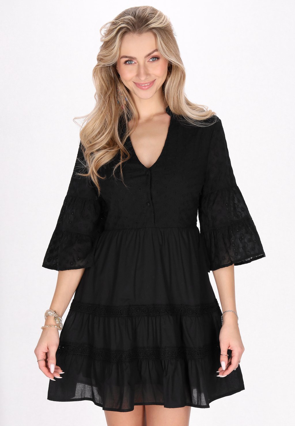 Повседневное платье IZIA, черный
Повседневное платье IZIA, черный