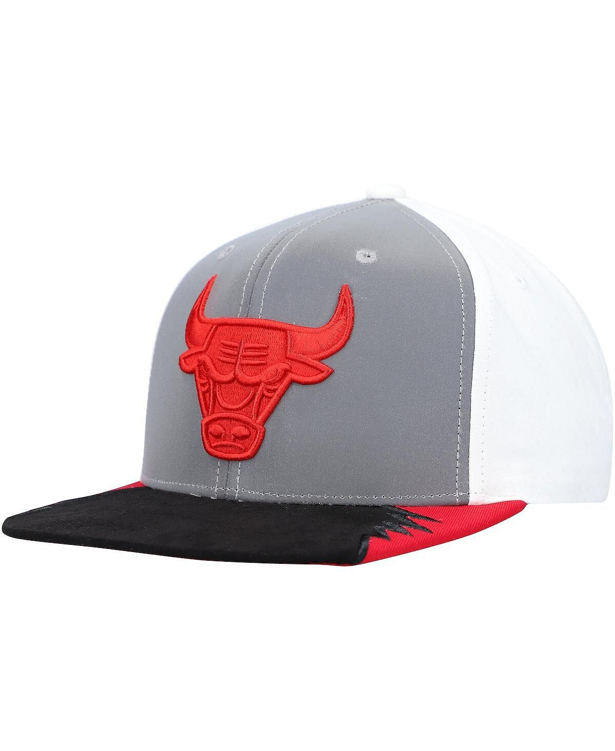Мужская серо-белая кепка Snapback Chicago Bulls Day 5 Mitchell & Ness
Мужская серо-белая кепка Snapback Chicago Bulls Day 5 Mitchell & Ness