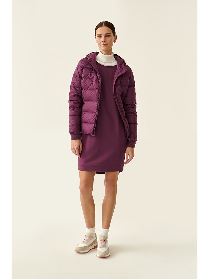 Платье до колена TATUUM, фиолетовый
Платье до колена TATUUM, фиолетовый