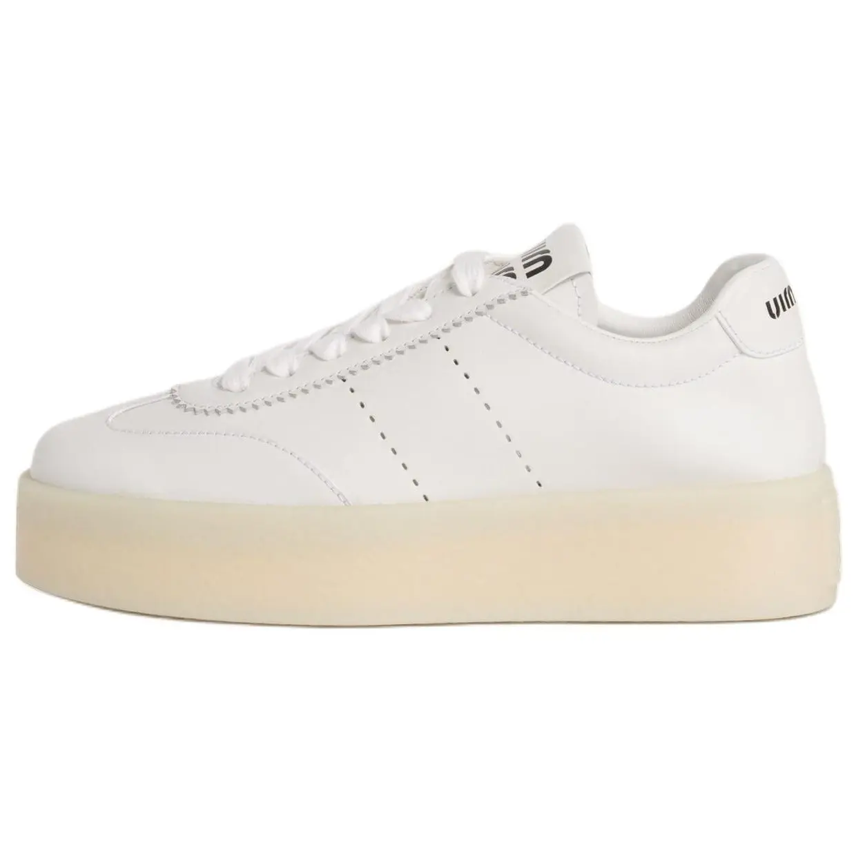 Кеды, скейтборд обувь женская низкая белый Miu Miu
Кеды, скейтборд обувь женская низкая белый Miu Miu