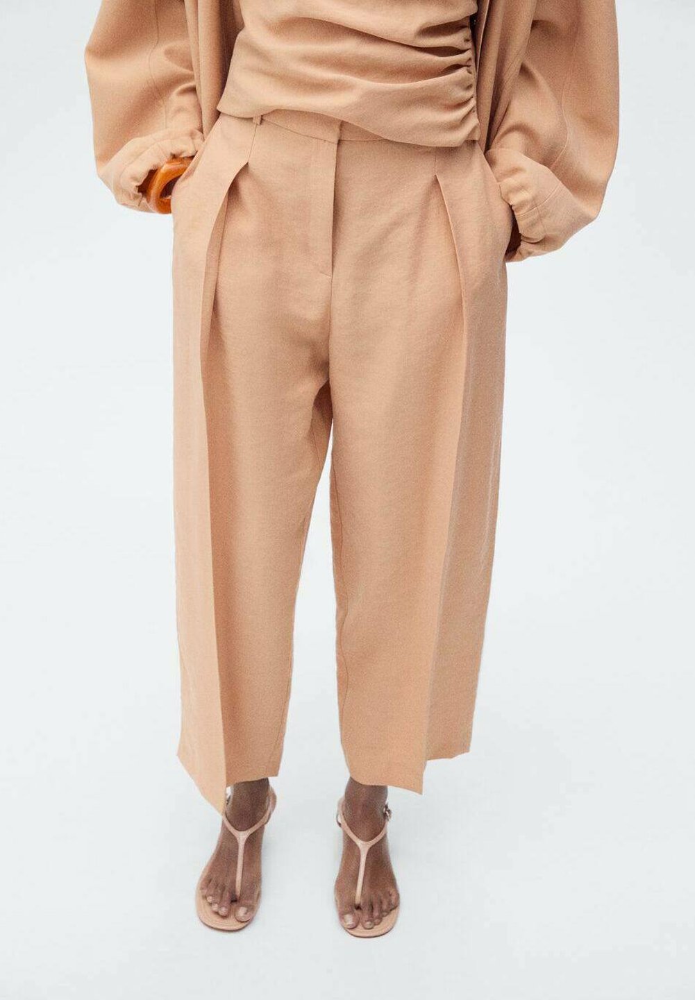 Брюки MADAME Mango, цвет Nude
Брюки MADAME Mango, цвет Nude