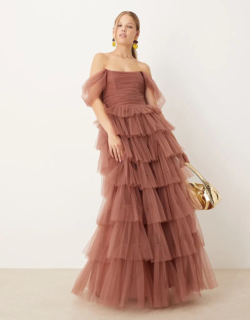 Длинное платье с открытыми плечами, кружевом и бисером, розово-коричневого цвета
Длинное платье с открытыми плечами, кружевом и бисером, розово-коричневого цвета