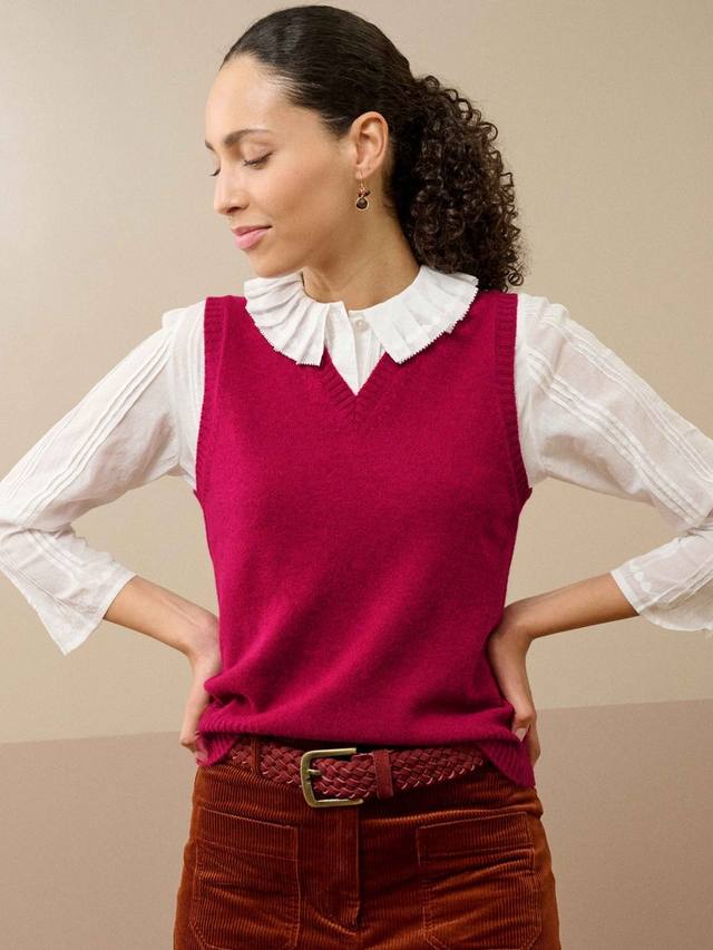 Топ-майка с V-образным вырезом из чистого кашемира Brora, Mulberry
Топ-майка с V-образным вырезом из чистого кашемира Brora, Mulberry