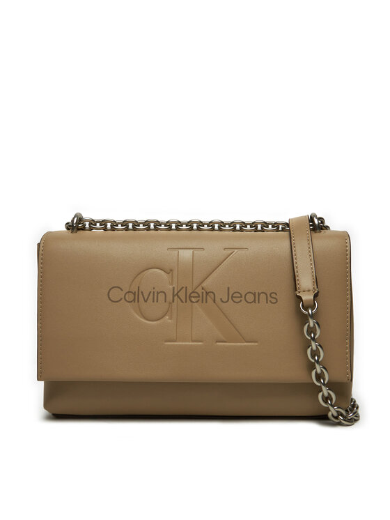 Сумка K60K612221 Calvin Klein Jeans, коричневый
Сумка K60K612221 Calvin Klein Jeans, коричневый
