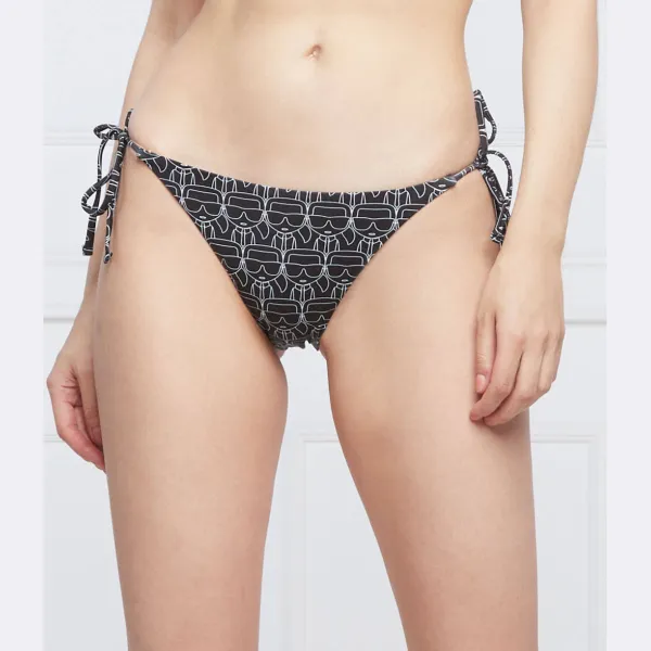 Нижняя часть культового бикини по всей длине. Karl Lagerfeld, черный
Нижняя часть культового бикини по всей длине. Karl Lagerfeld, черный