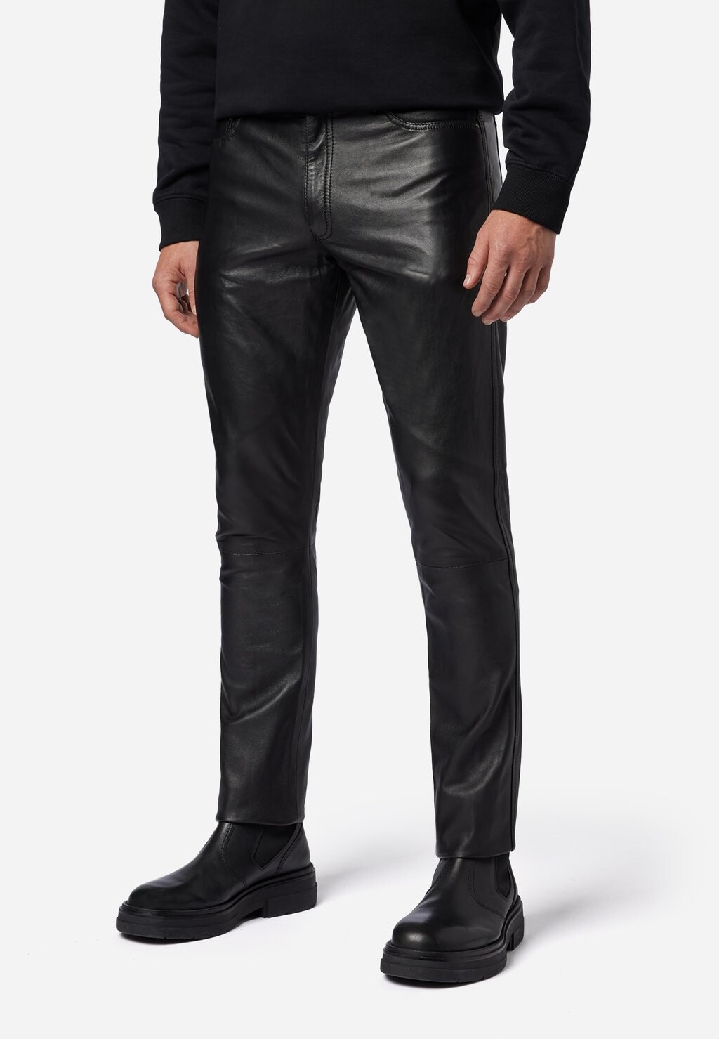 Кожаные брюки SLIM FIT Ricano, цвет schwarz
Кожаные брюки SLIM FIT Ricano, цвет schwarz