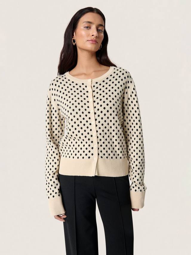 SLGya кардиган с длинным рукавом и круглым вырезом Soaked In Luxury
SLGya кардиган с длинным рукавом и круглым вырезом Soaked In Luxury