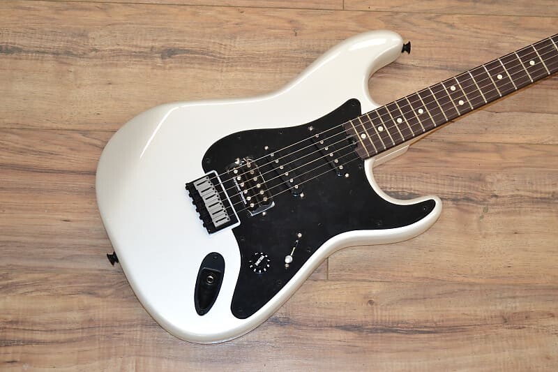 Электрогитара Charvel JAKE E LEE SIGNATURE PRO-MOD SO-CAL STYLE 1 HSS HT RW 2022 - Pearl White
Электрогитара Charvel JAKE E LEE SIGNATURE PRO-MOD SO-CAL STYLE 1 HSS HT RW 2022 - Pearl White