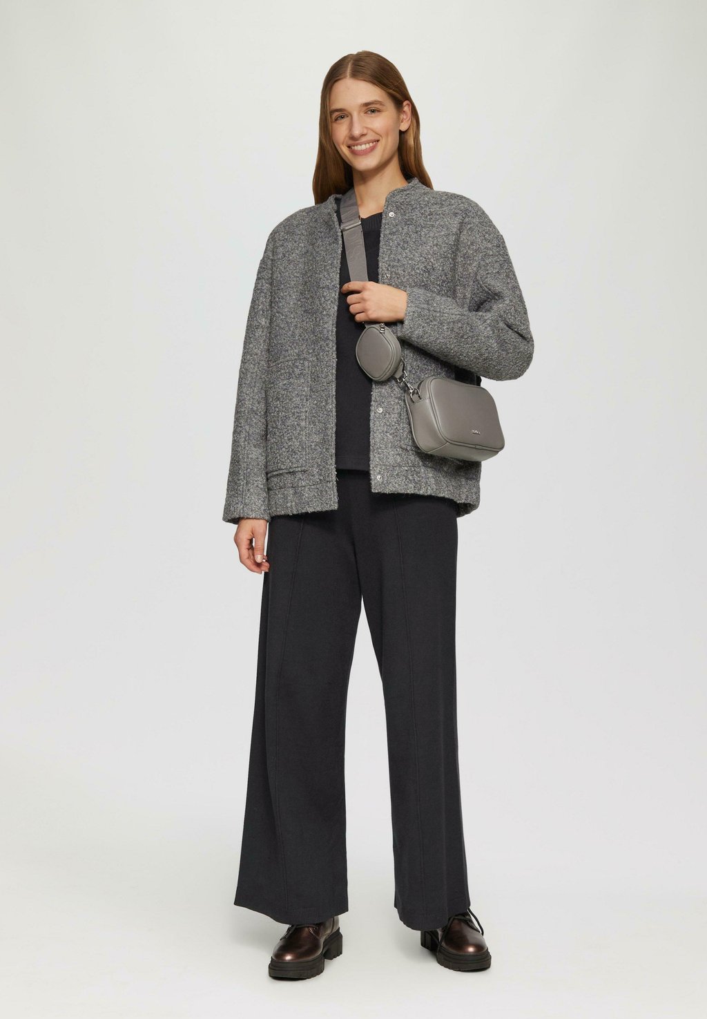 Толстовка WEICHES MIT GEBRUSHTER OBERFLÄCHE s.Oliver, черный
Толстовка WEICHES MIT GEBRUSHTER OBERFLÄCHE s.Oliver, черный