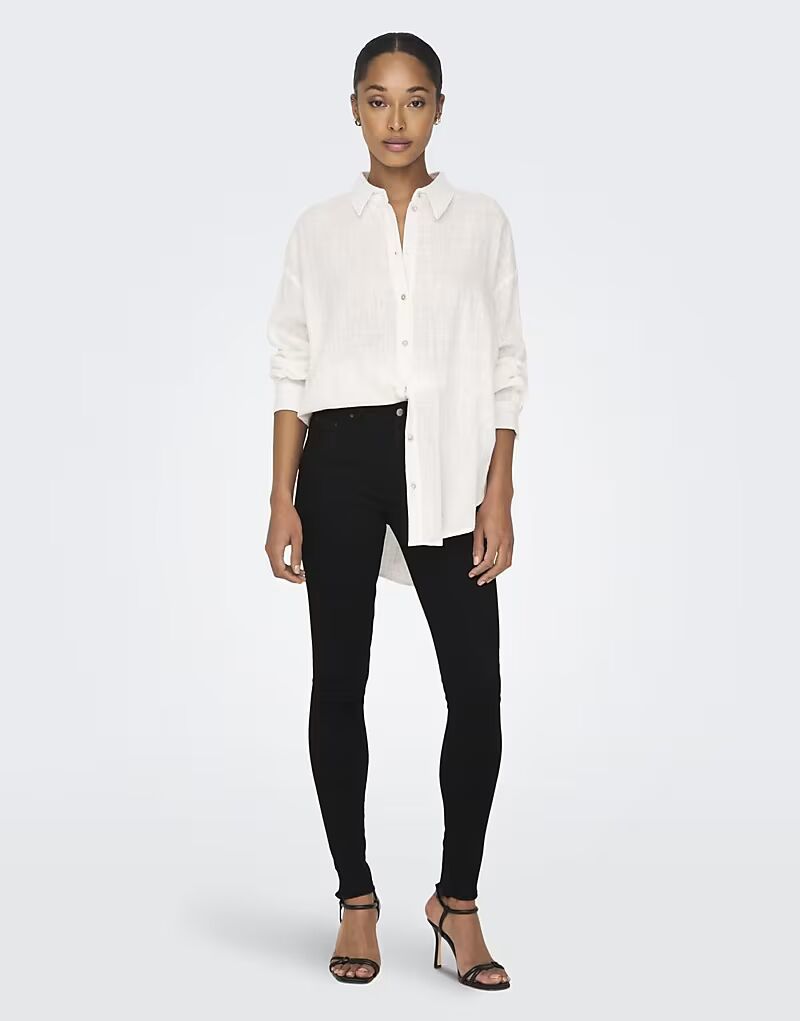 ONLY узкие джинсы черного цвета 
ONLY узкие джинсы черного цвета