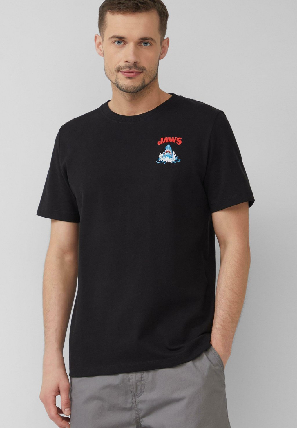 Футболка с принтом AUS HEAVY MIT JAWS© UCS LLC ARTWORK s.Oliver, черный
Футболка с принтом AUS HEAVY MIT JAWS© UCS LLC ARTWORK s.Oliver, черный