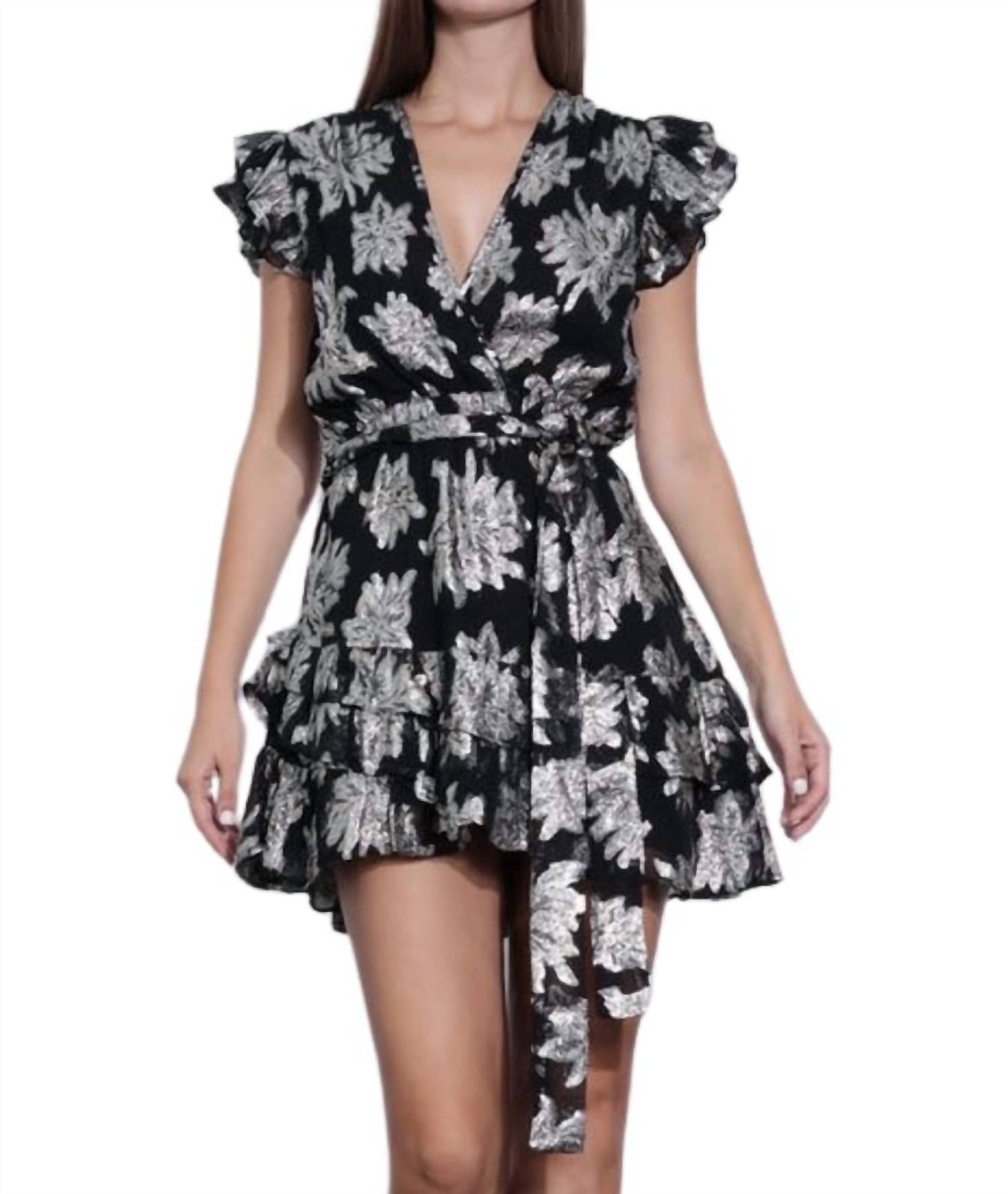 Мини-платье Cecily Jaquard Metallic черного/серебристого цвета Karina Grimaldi
Мини-платье Cecily Jaquard Metallic черного/серебристого цвета Karina Grimaldi