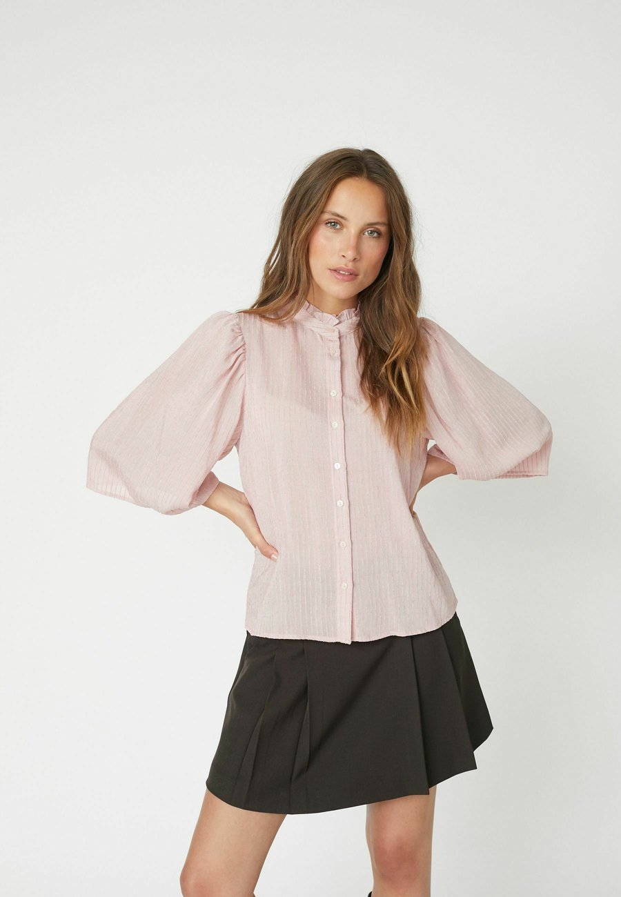 Блуза Co'couture ViolaCC SS Shirt, Pale Pink/Light Pink
Блуза Co'couture ViolaCC SS Shirt, Pale Pink/Light Pink