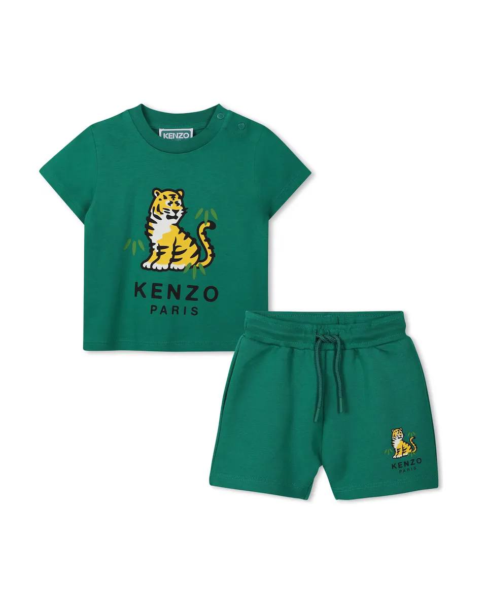 Комплект футболки для мальчика с рисунком спереди и шорты-бермуды Kenzo Kids, зеленый
Комплект футболки для мальчика с рисунком спереди и шорты-бермуды Kenzo Kids, зеленый