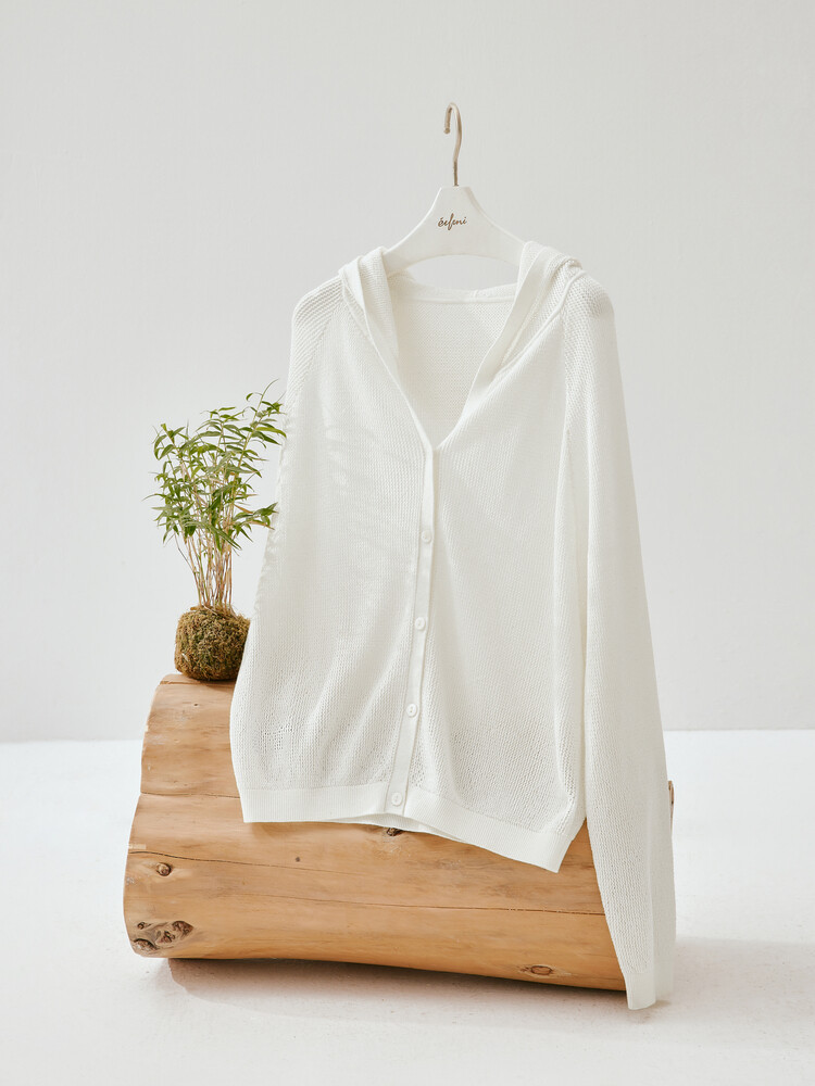 Свитер Mai Meng с капюшоном, белый
Свитер Mai Meng с капюшоном, белый