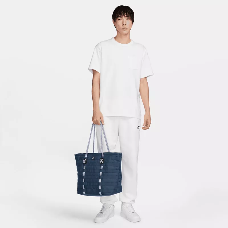 Сумка-тоут Nike Sportswear RPM (26 л), цвет Armory Navy, Синий, Сумка-тоут Nike Sportswear RPM (26 л), цвет Armory Navy
Сумка-тоут Nike Sportswear RPM (26 л), цвет Armory Navy, Синий, Сумка-тоут Nike Sportswear RPM (26 л), цвет Armory Navy