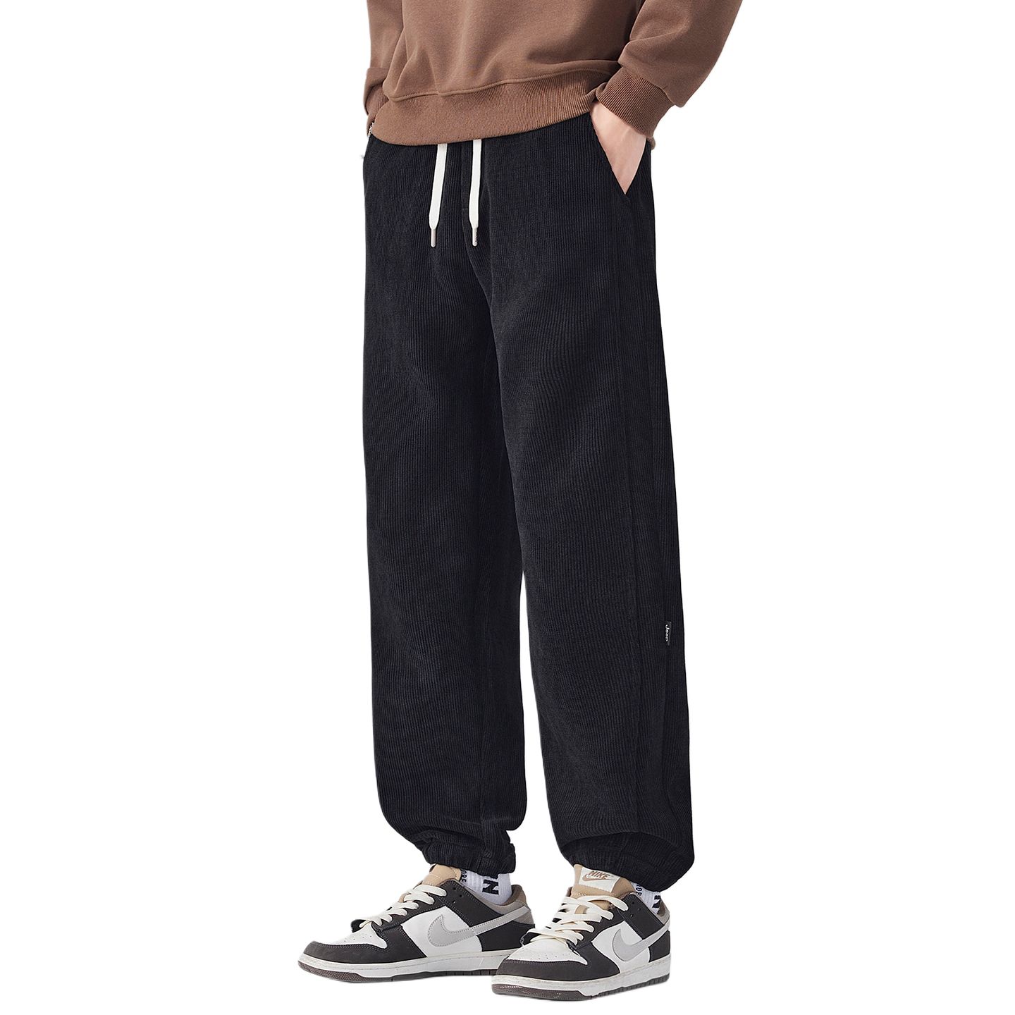 Повседневные брюки Unisex Moderate Cuffed Jeep, черный
Повседневные брюки Unisex Moderate Cuffed Jeep, черный