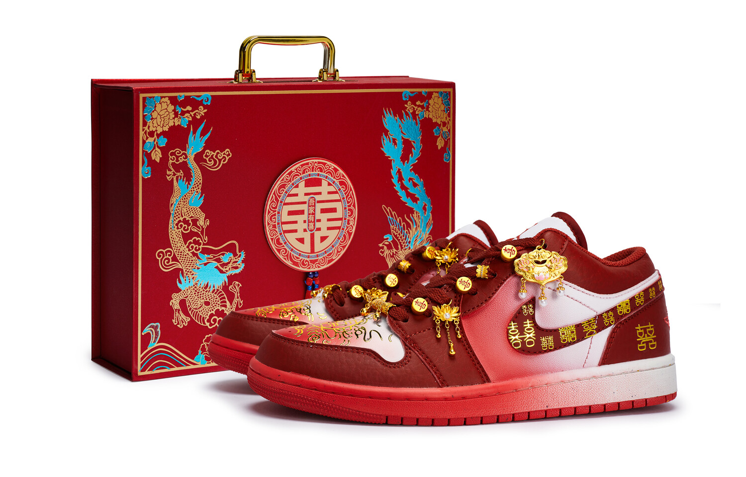 Баскетбольные кроссовки Air 1 для детей, начальная школа Jordan, цвет Red Gold White
Баскетбольные кроссовки Air 1 для детей, начальная школа Jordan, цвет Red Gold White