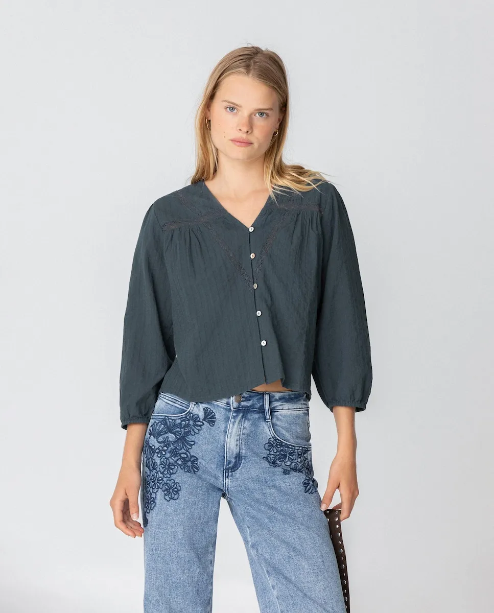 Женская блузка с длинным рукавом, кружевом и пуговицами Noon, черный
Женская блузка с длинным рукавом, кружевом и пуговицами Noon, черный