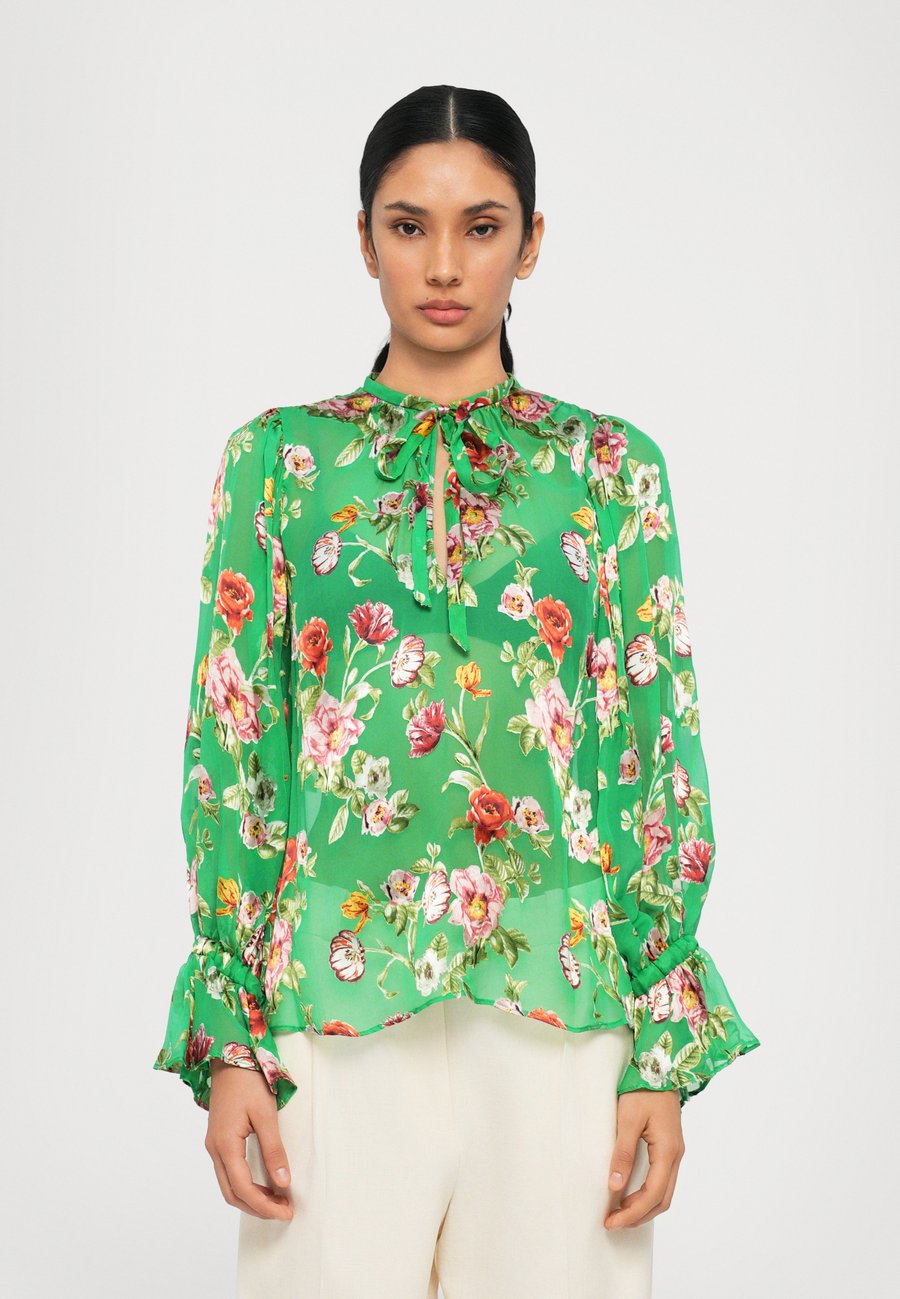 Блуза Alice + Olivia MORANNE TIE NECK RUFFLE SLEEVE, Green
Блуза Alice + Olivia MORANNE TIE NECK RUFFLE SLEEVE, Green