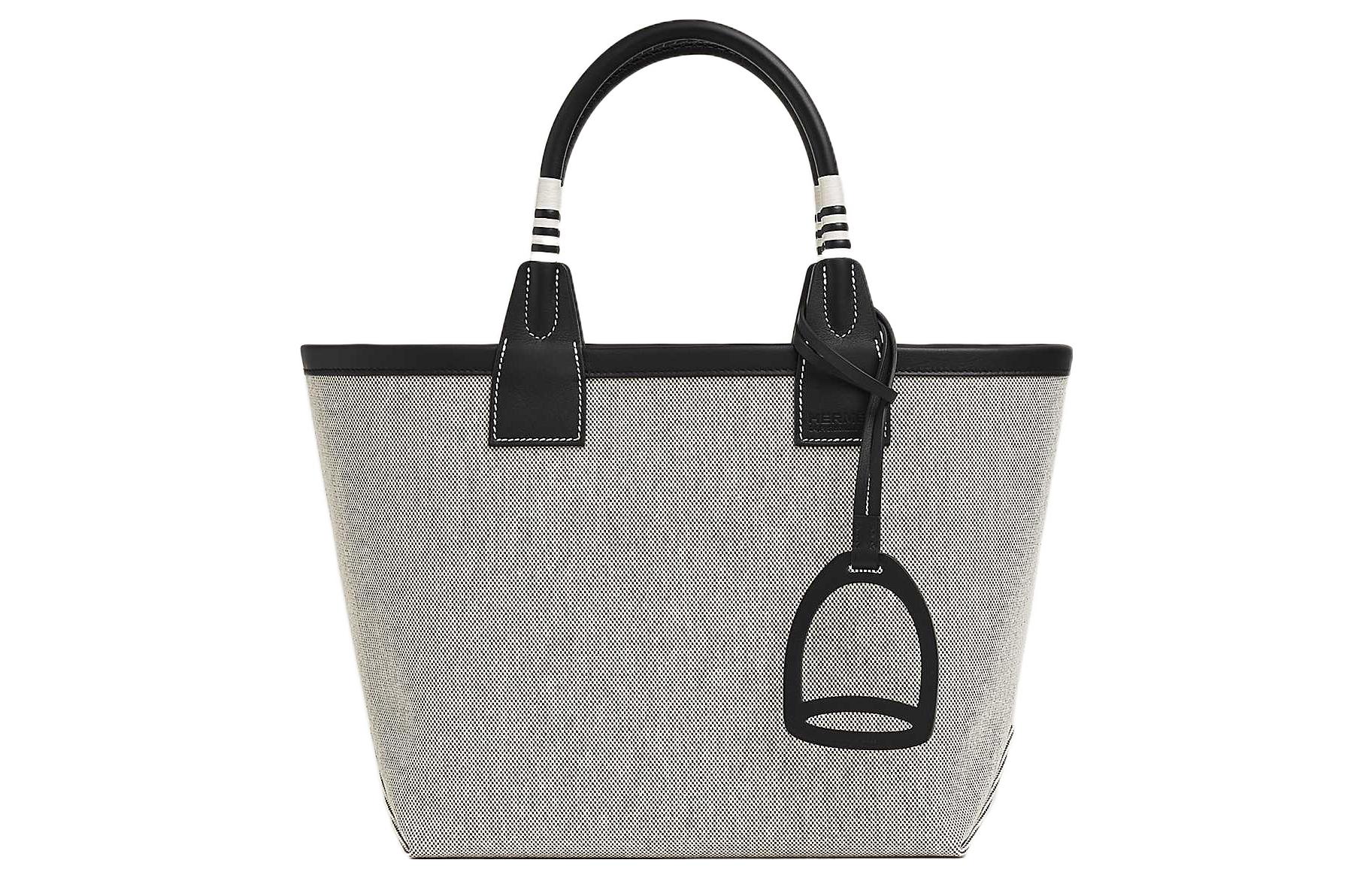 HERMES Сумка-шоппер из холста с телячьей кожей
HERMES Сумка-шоппер из холста с телячьей кожей