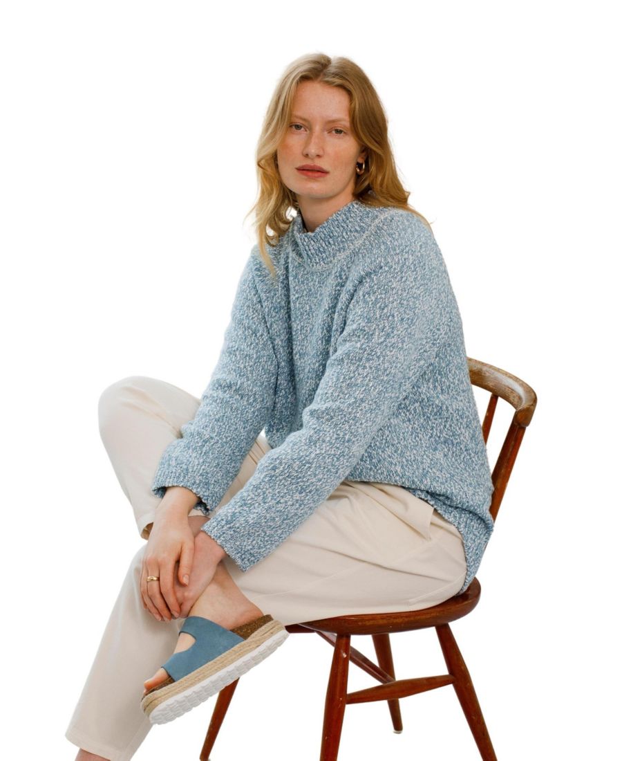 Женский свитер из мериносовой хлопковой шерсти с воротником-стойкой и свободным кроем Celtic & Co, Dark skylight
Женский свитер из мериносовой хлопковой шерсти с воротником-стойкой и свободным кроем Celtic & Co, Dark skylight