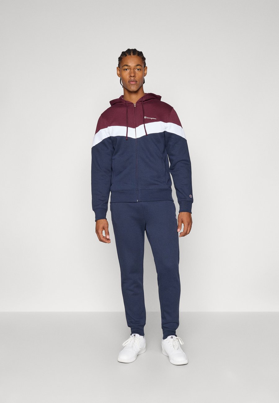 Спортивный костюм Champion SWEATSUIT SET, Bordeaux
Спортивный костюм Champion SWEATSUIT SET, Bordeaux