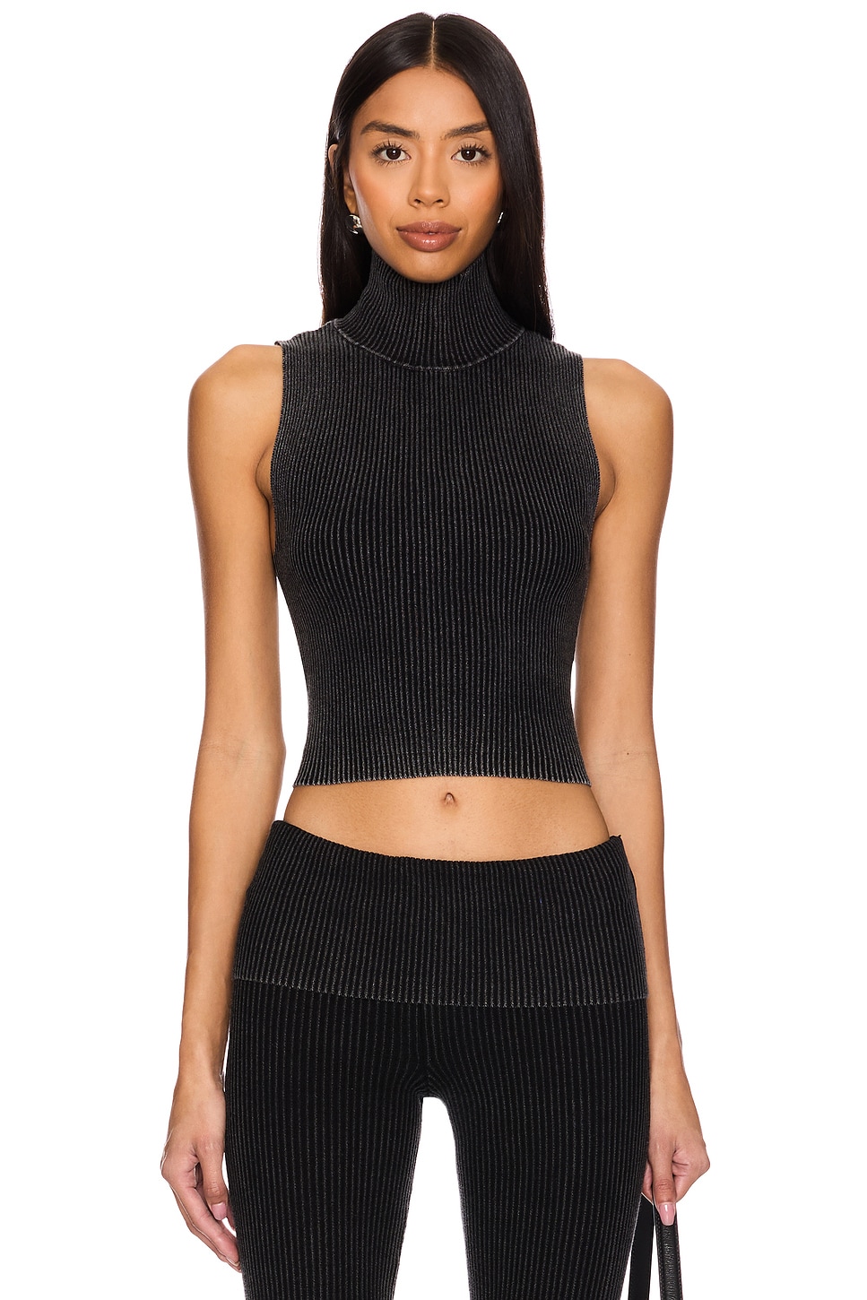 Алтея топ H:Ours, серый
Алтея топ H:Ours, серый