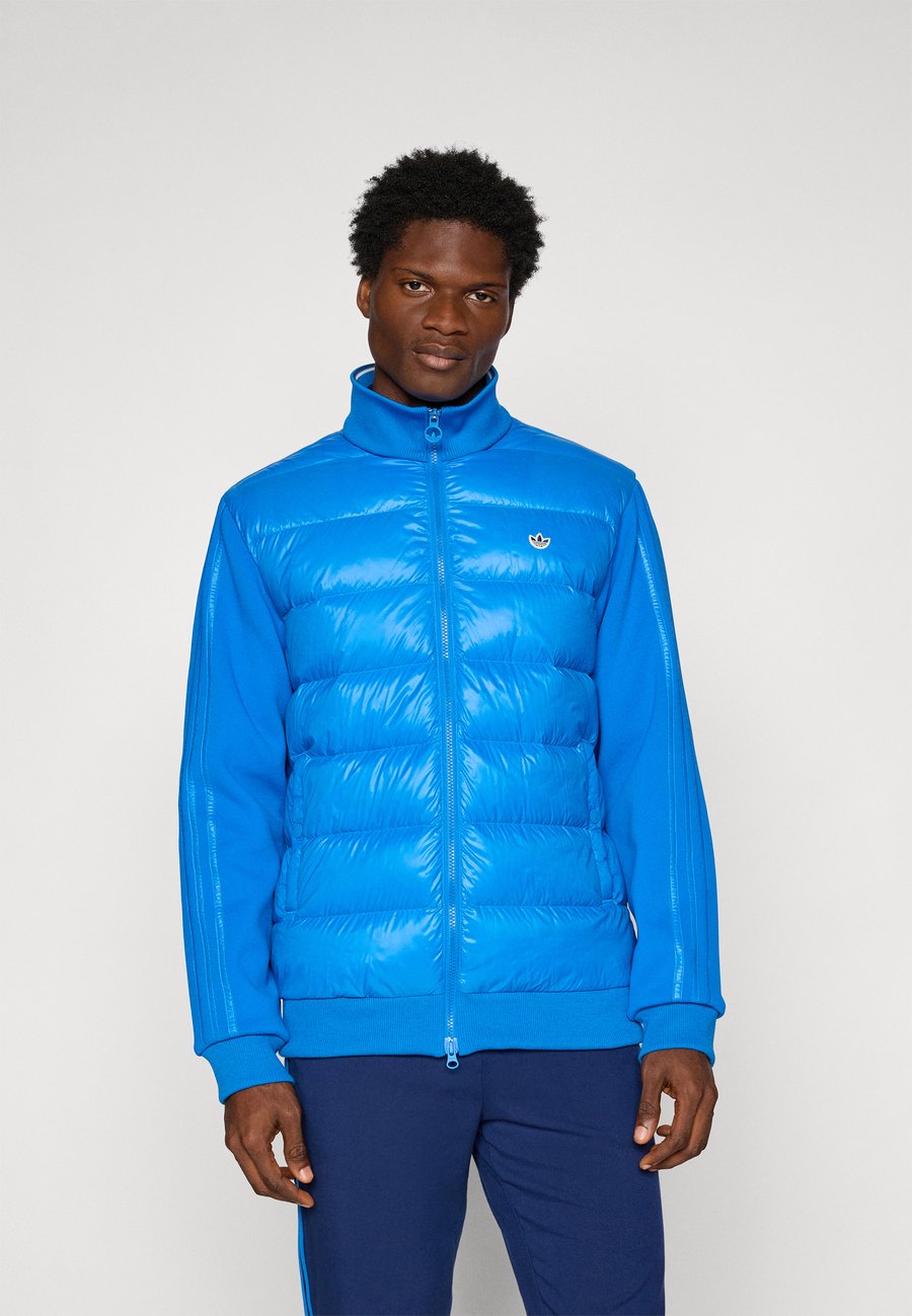 Куртка Adidas Golf Originals Down jacket, Bluebird/Blue
Куртка Adidas Golf Originals Down jacket, Bluebird/Blue