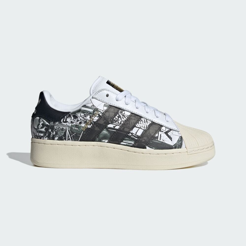 Кроссовки Adidas STAR WARS × ADIDAS SUPERSTAR XLG NANZUKA /STAR WARS × ADIDAS SUPERSTAR XLG NANZUKA, цвет White/Black/Gold Metallic
Кроссовки Adidas STAR WARS × ADIDAS SUPERSTAR XLG NANZUKA /STAR WARS × ADIDAS SUPERSTAR XLG NANZUKA, цвет White/Black/Gold Metallic