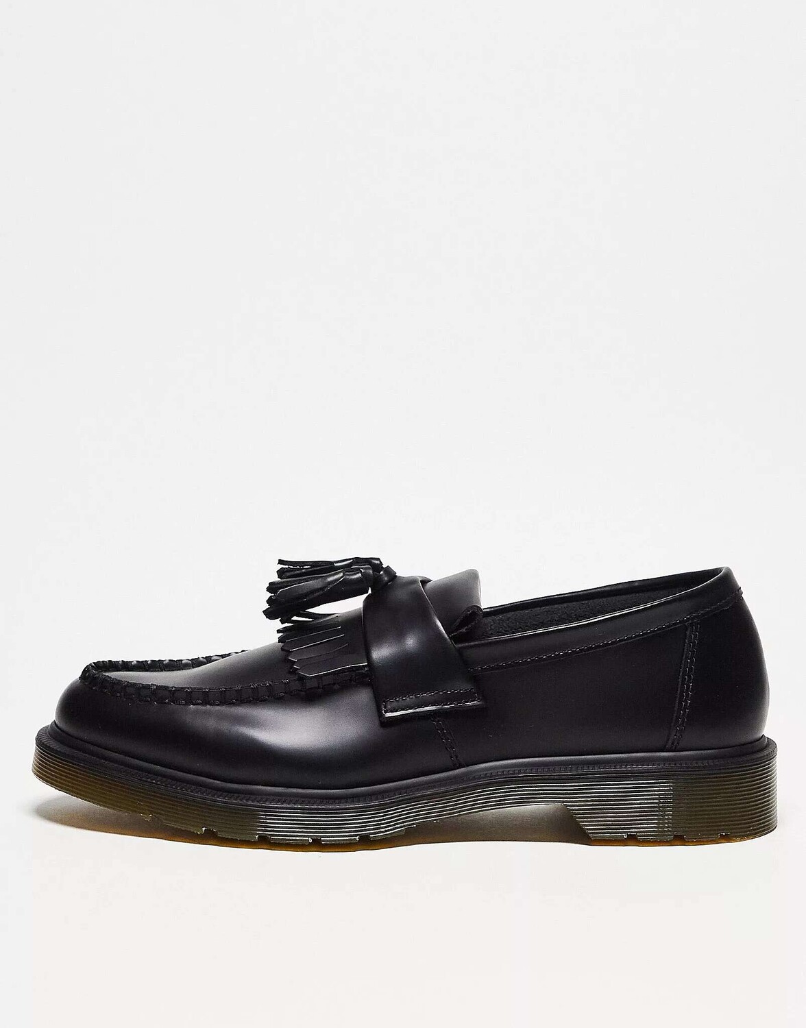 Лоферы с кисточками Dr Martens Adrian из черной полированной гладкой кожи
Лоферы с кисточками Dr Martens Adrian из черной полированной гладкой кожи