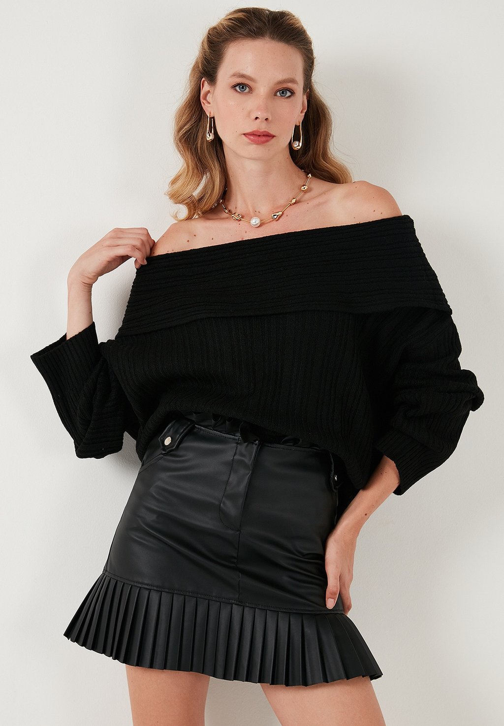 Джемпер LELA, черный
Джемпер LELA, черный