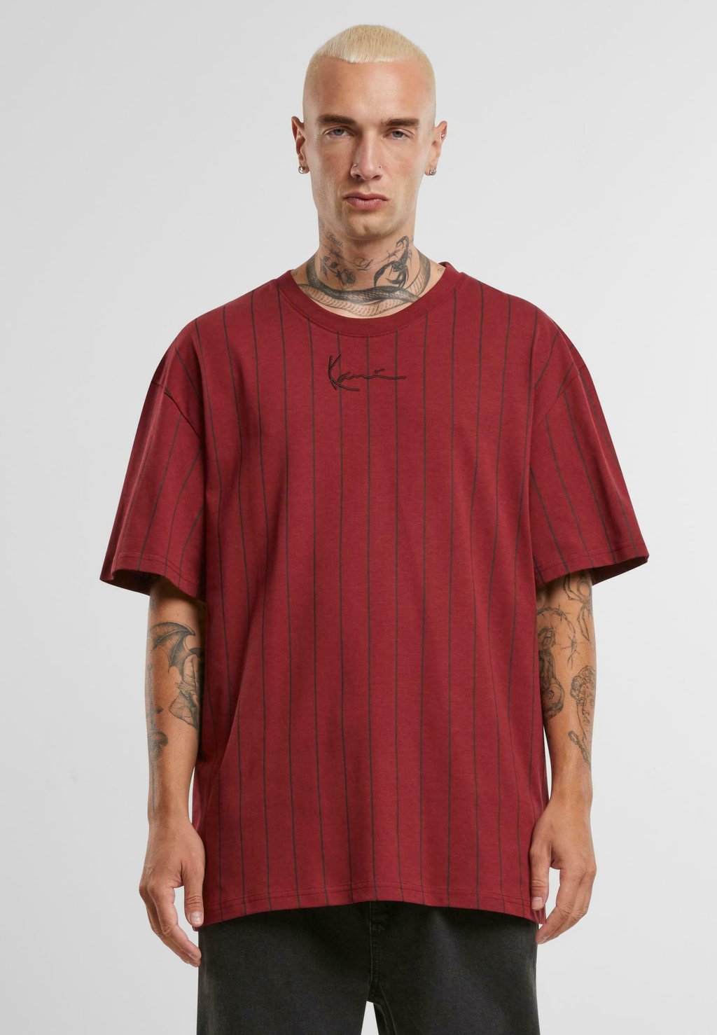 Футболка с принтом Karl Kani, красный
Футболка с принтом Karl Kani, красный