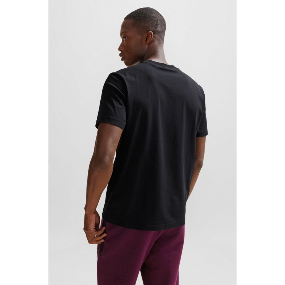 Футболка стандартного кроя из эластичного хлопка с сезонными рисунками BOSS, черный 
Футболка стандартного кроя из эластичного хлопка с сезонными рисунками BOSS, черный