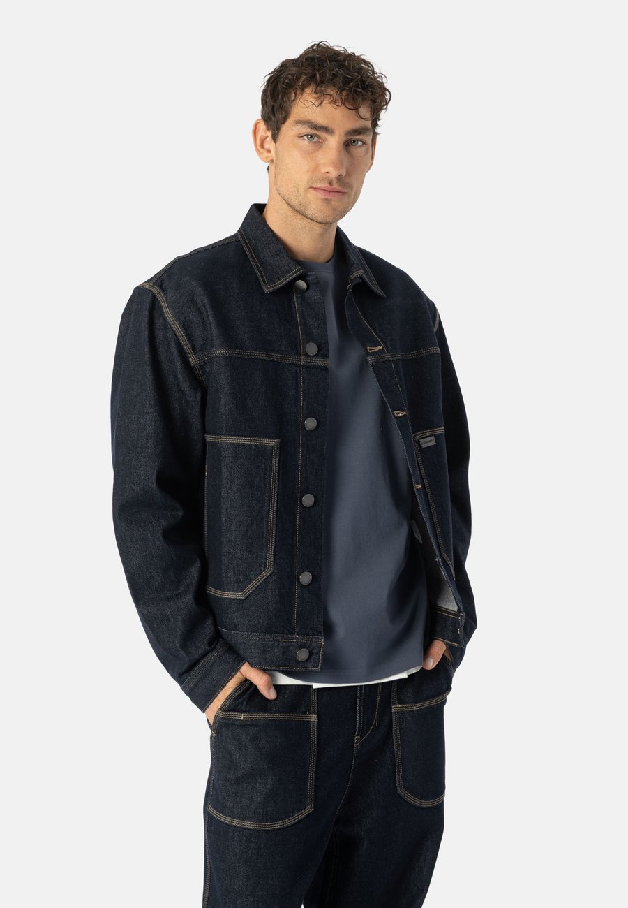 Куртка Elias Rumelis STELLAN, Night Blue/Dark-Blue Denim
Куртка Elias Rumelis STELLAN, Night Blue/Dark-Blue Denim